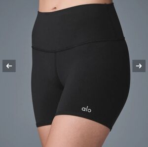 NWT ALO Yoga airbrush high-waist 5" biker short in black women Small S fitness